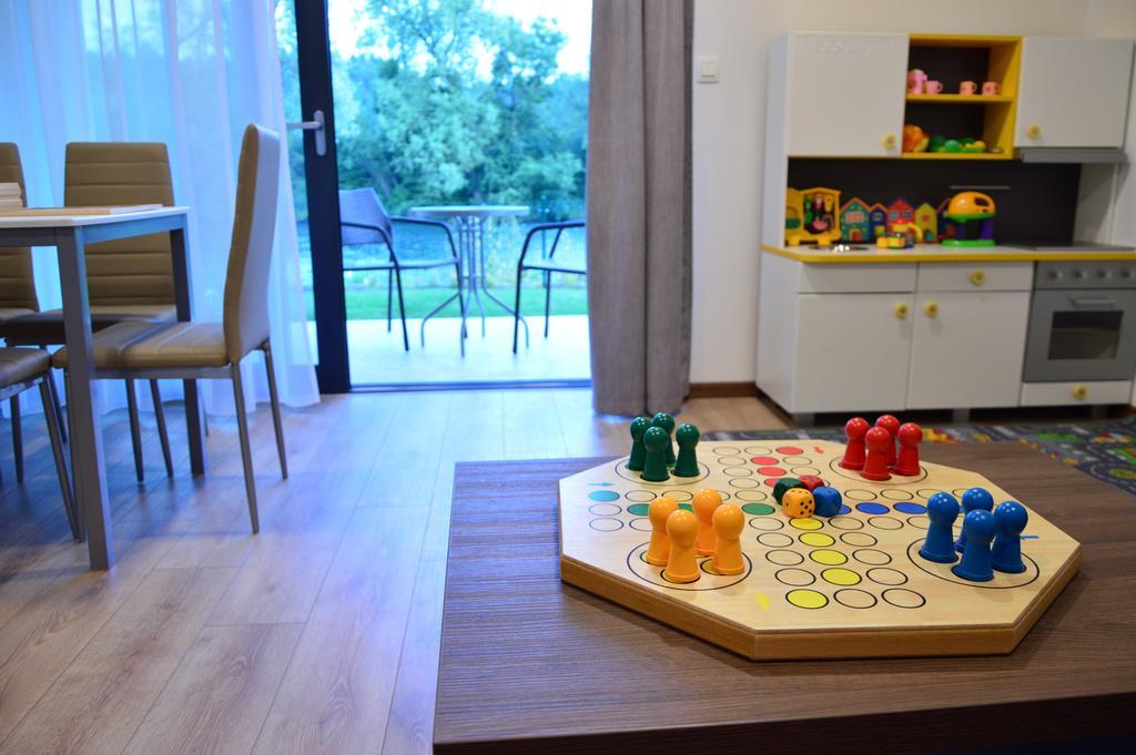 Apartmanovy Dom Krivan Bešeňová Eksteriør billede
