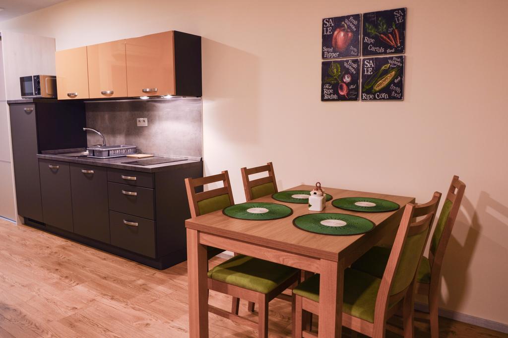 Apartmanovy Dom Krivan Bešeňová Eksteriør billede
