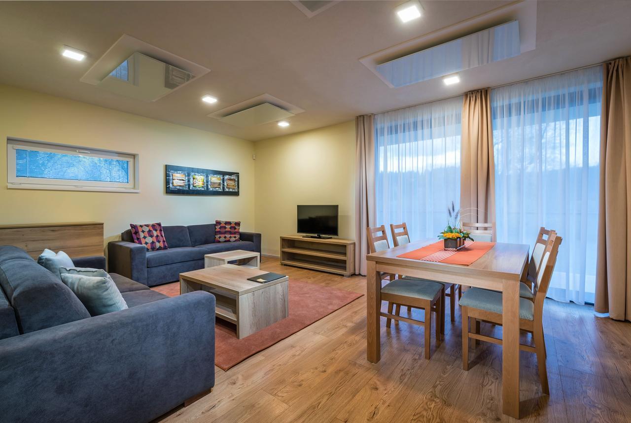 Apartmanovy Dom Krivan Bešeňová Eksteriør billede